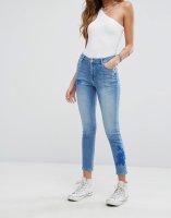 Pimkie Embroidered Cropped Jeans